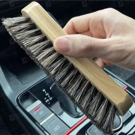 Car cleaning brush